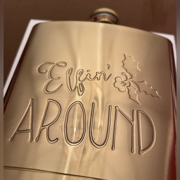 HOLIDAY FLASK “Elfin Around” etched on Flask - Picture 2 of 4